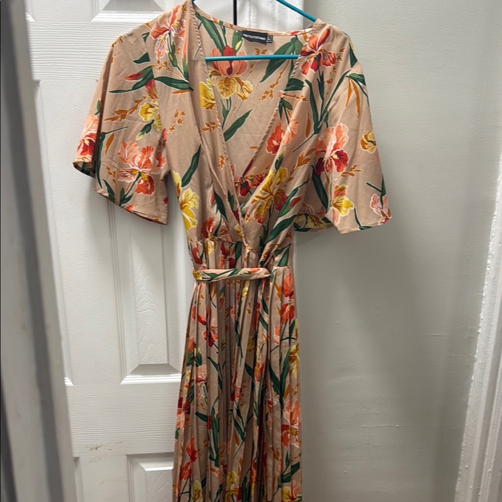 PrettyLittleThing Cream and Orange Maxi Dress with Plunge Neckline